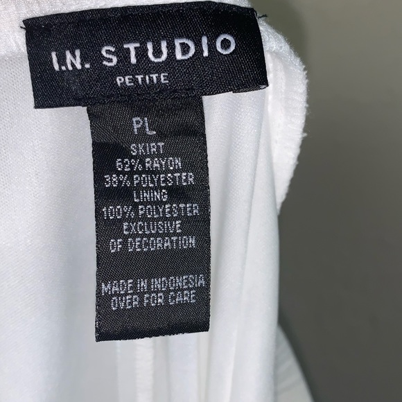 Boutique Tassel Midi Skirt - Picture 4 of 4